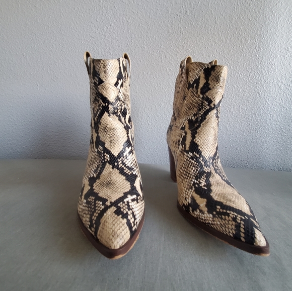 Gibson & Latimer Snakeskin Boots - Picture 3 of 6